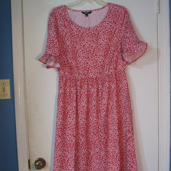 Shall We Dress Large NWT Red White Floral Luxurious Fabric Bell Sleeve Midi - Picture 1 of 5